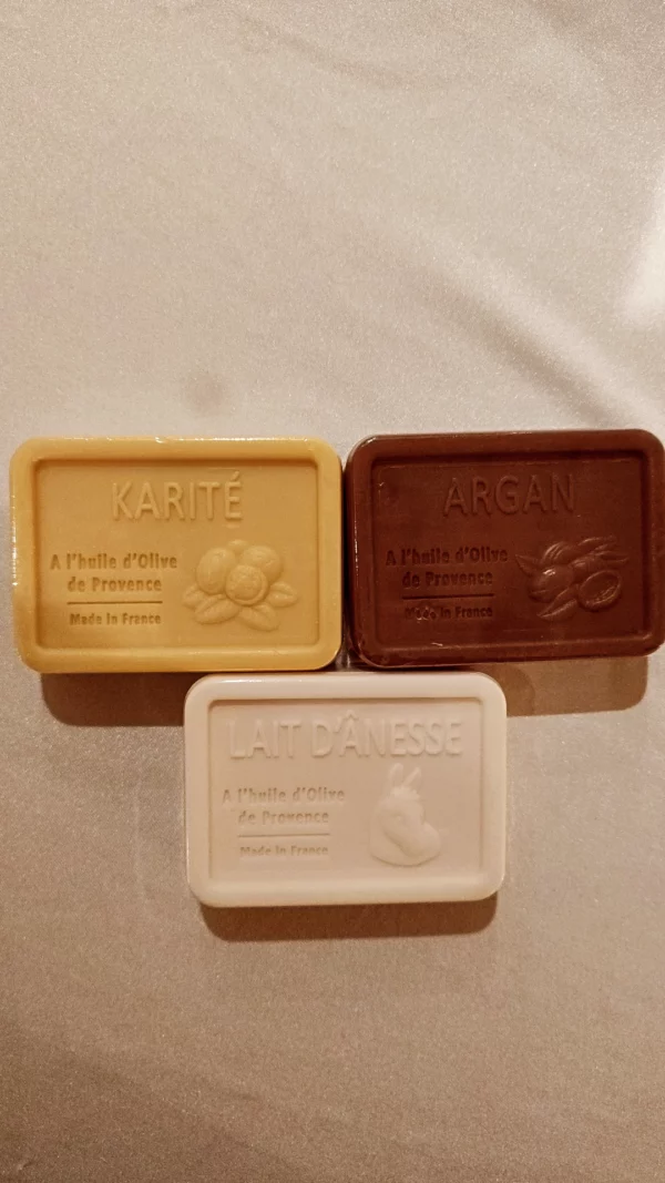 LOT 3 SAVONS 100G